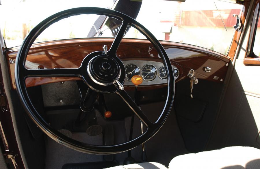  Studebaker Model 91 President St. Regis Brougham 1932 года  (фото 2 из 5)